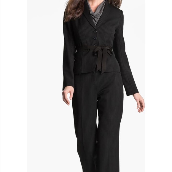 Halogen Three Button Pinstripe Blazer - Picture 12 of 15